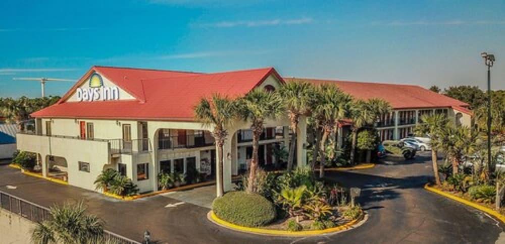 Days Inn By Wyndham Дестин Экстерьер фото